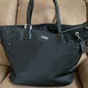 TUMI Mansion XL Carry All